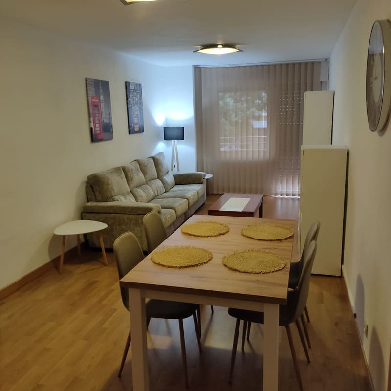 Reforma de salón en vivienda de Pamplona